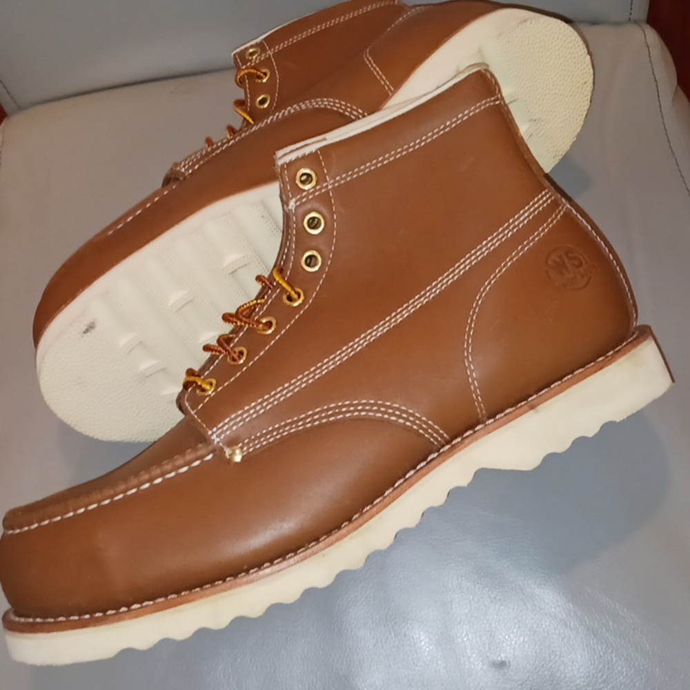 Men's Boots - Picture 2 of 8
